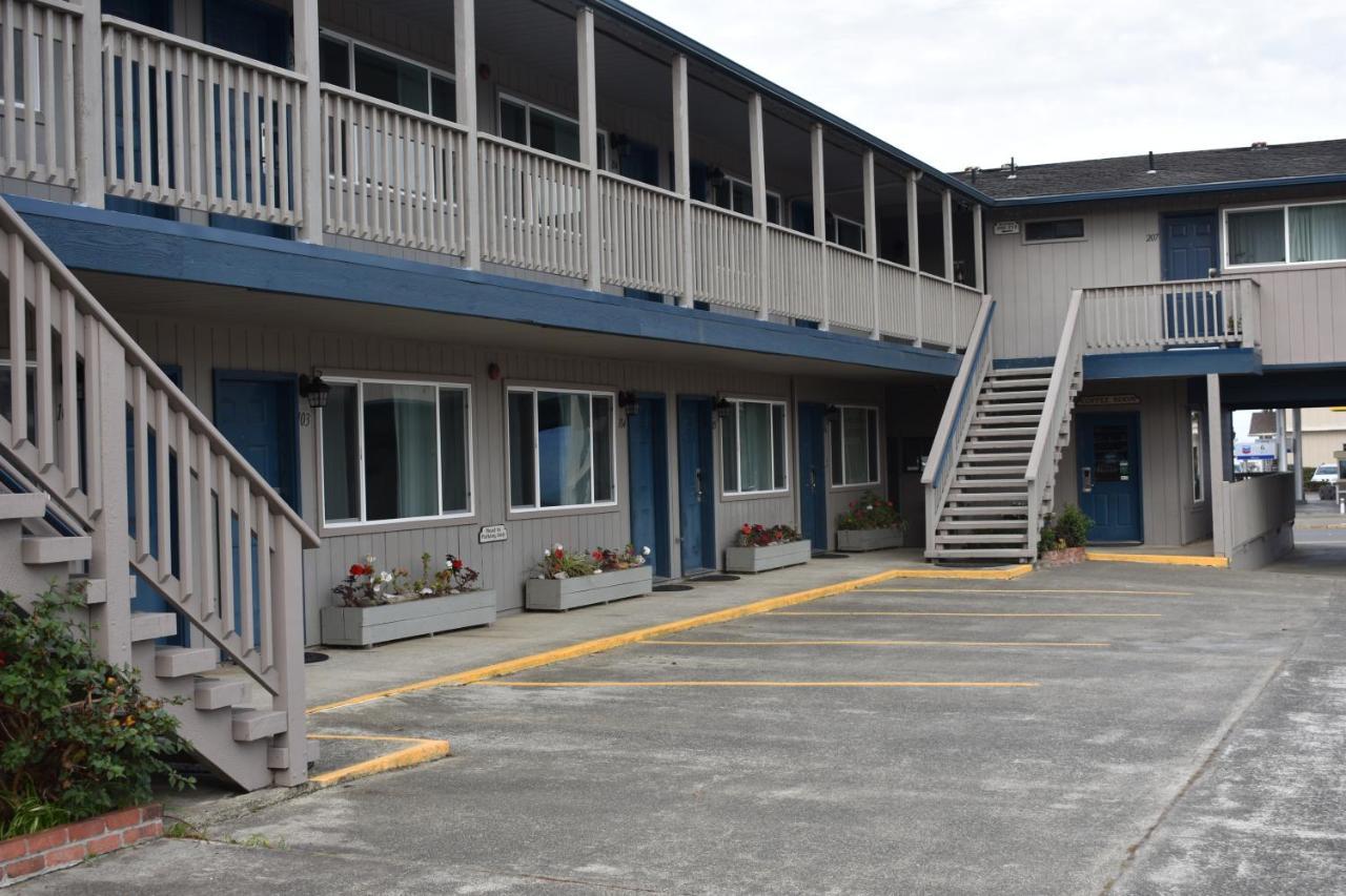 Lighthouse Cove Inn Bandon Exterior foto The motel where the film was shot
