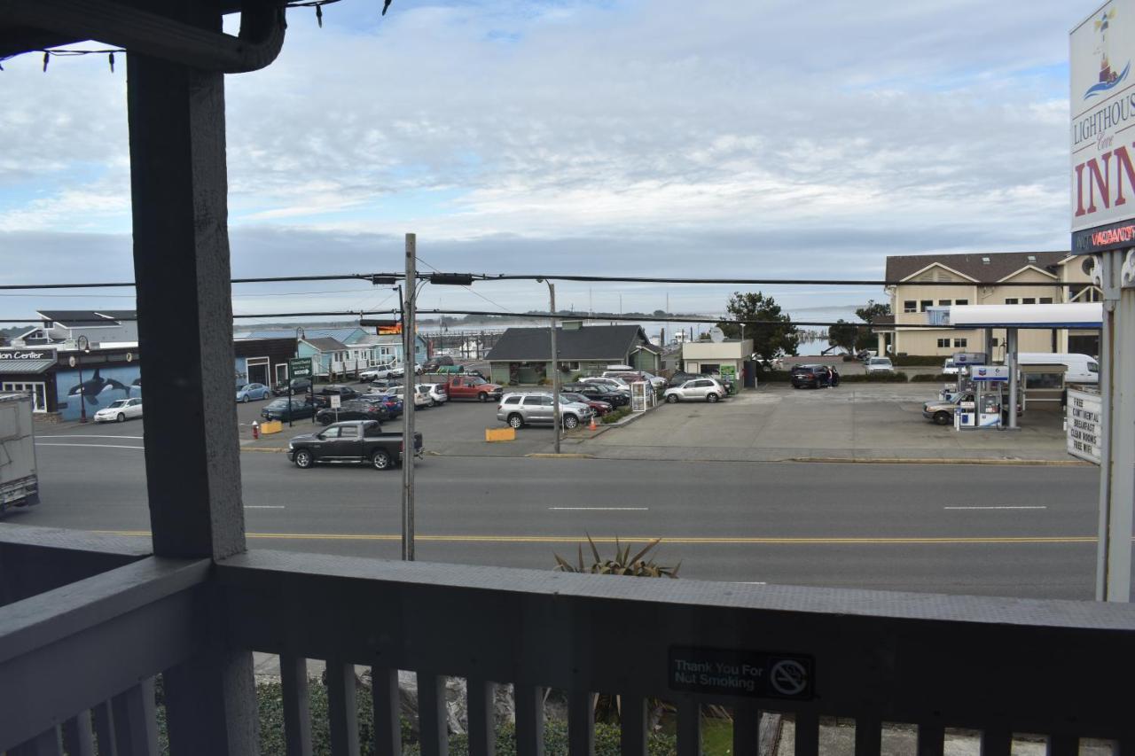 Lighthouse Cove Inn Bandon Exterior foto View of the station from the boardwalk